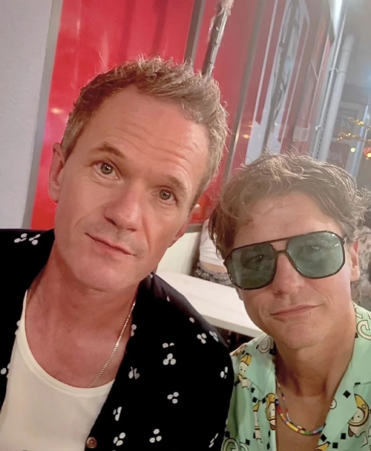 ว้าว! Neil Patrick Harris ซุปตาร์ฮอลลีวูด ควง David Burtka เยือนประเทศไทย