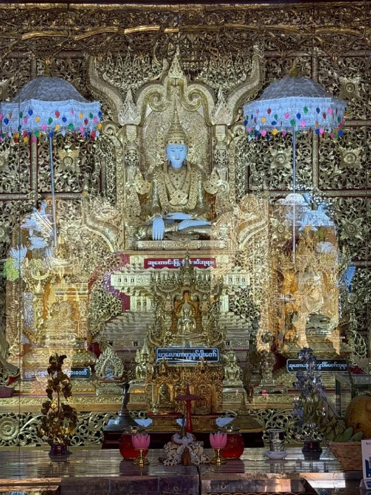 'เก่ง ธชย - บุ๋ม' บุกย่างกุ้ง เปิดทริปมูตัวพ่อสุดเอ็กซ์คลูซีฟ ไหว้ 5 เทพทันใจ