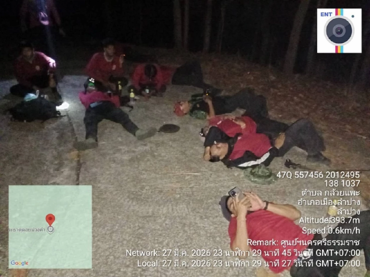 เปิดภาพ "ฮีโร่ดับไฟป่า" ร่างทรุดกลางภูเขาสูงเหนื่อยล้าแต่ใจยังสู้