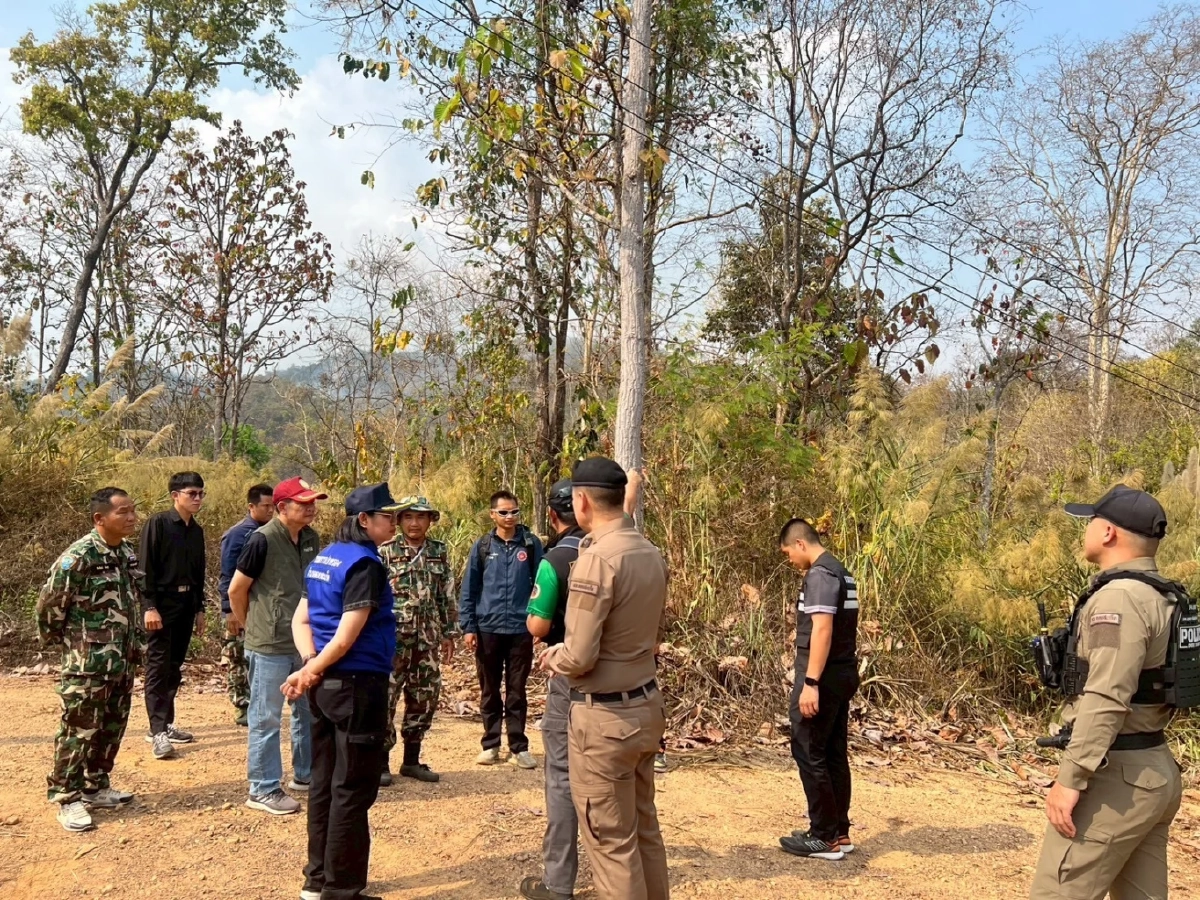 "สุชาติ" สั่งระดมกำลังไล่ล่ามือเผาป่าดอยสะเก็ด หลังโดรนจับภาพชายชุดดำ