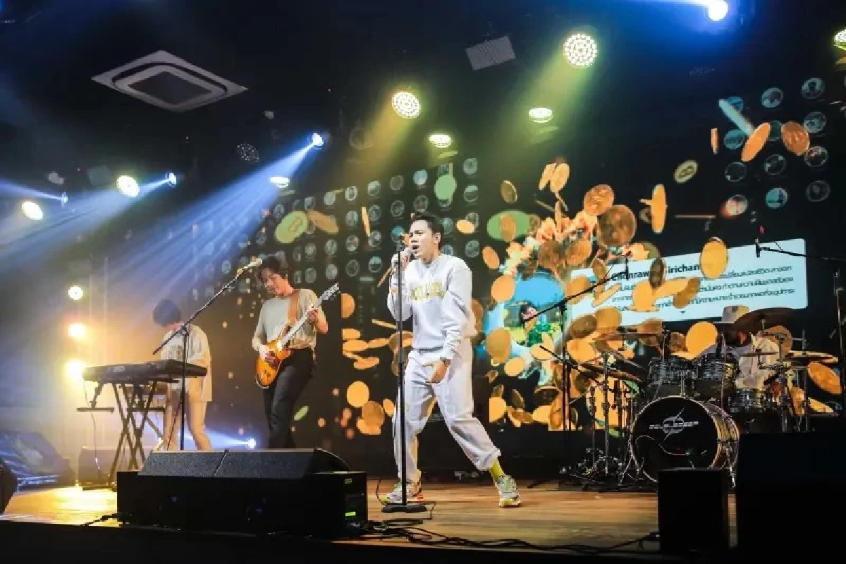 "แอ็คมี่ วรวัฒน์" สามีนางเอกดัง คือใคร? ทำไมถึงดัง มีผลงานอะไรบ้าง