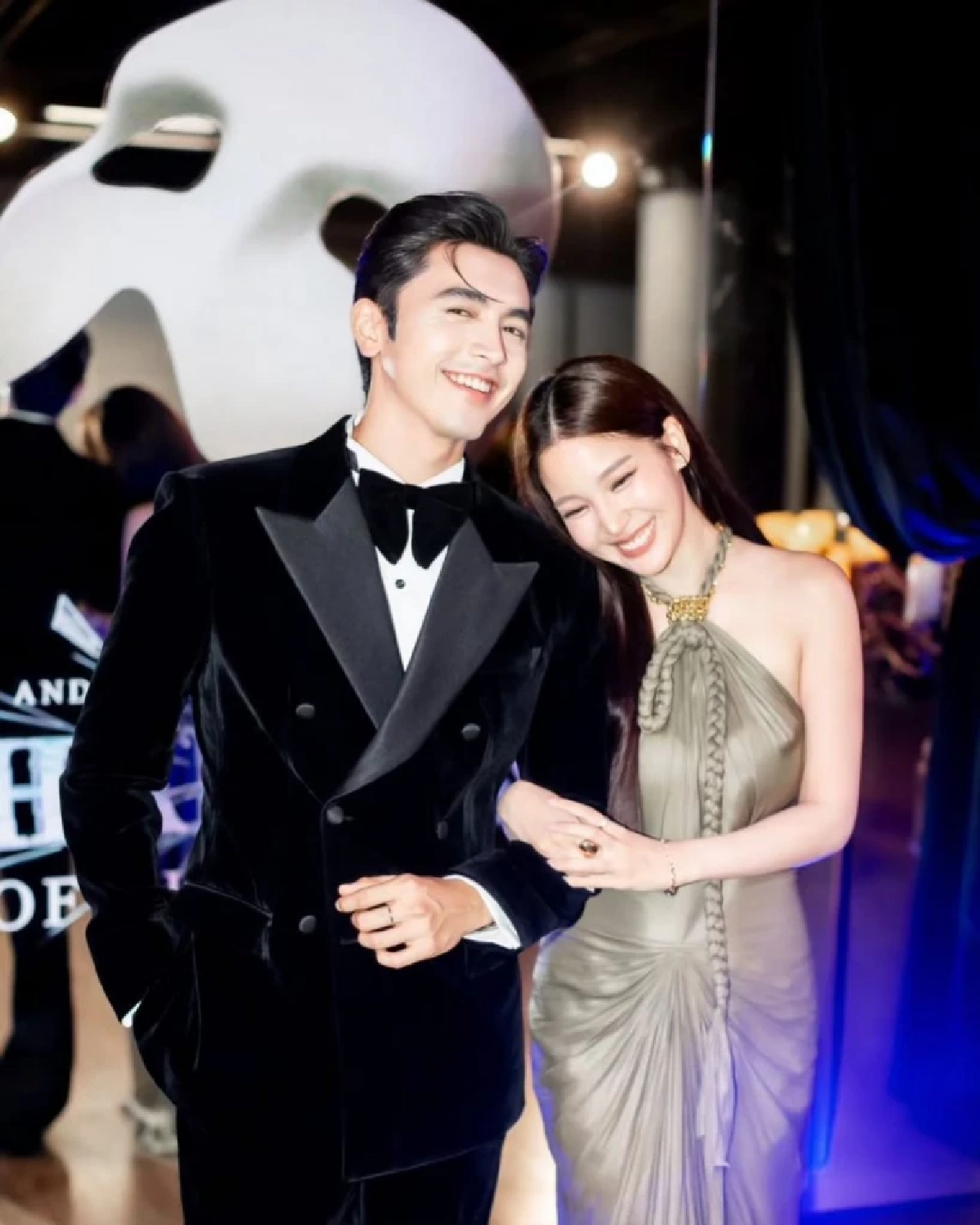 หลุดปาก! พระเอกตัวท็อปสารภาพมี "แอคหลุม" ซุกรูปแฟนสาว