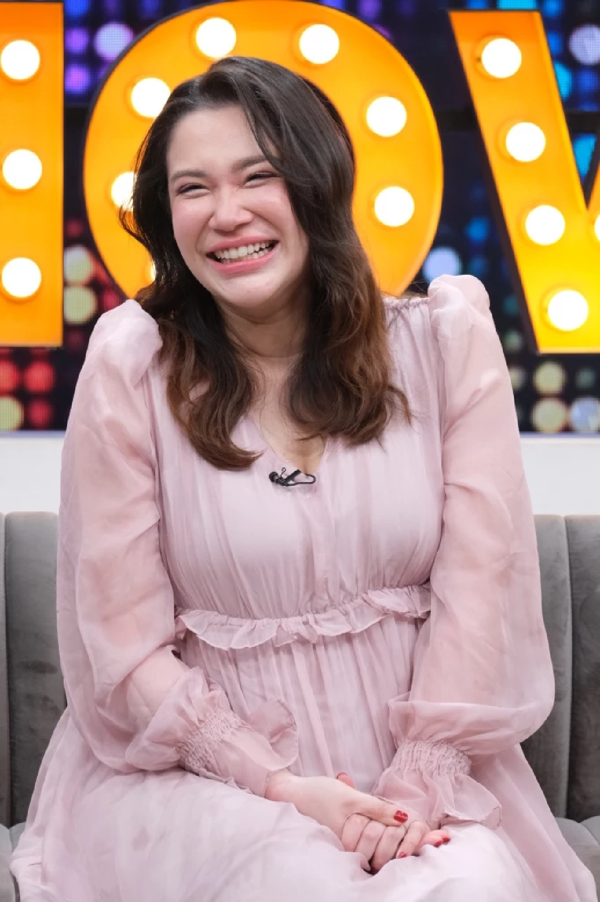 "นนนี่" ควงสามีเคลียร์ดราม่าท้อง "แอน สิเรียม" ลั่น! ท้องก็เลี้ยง