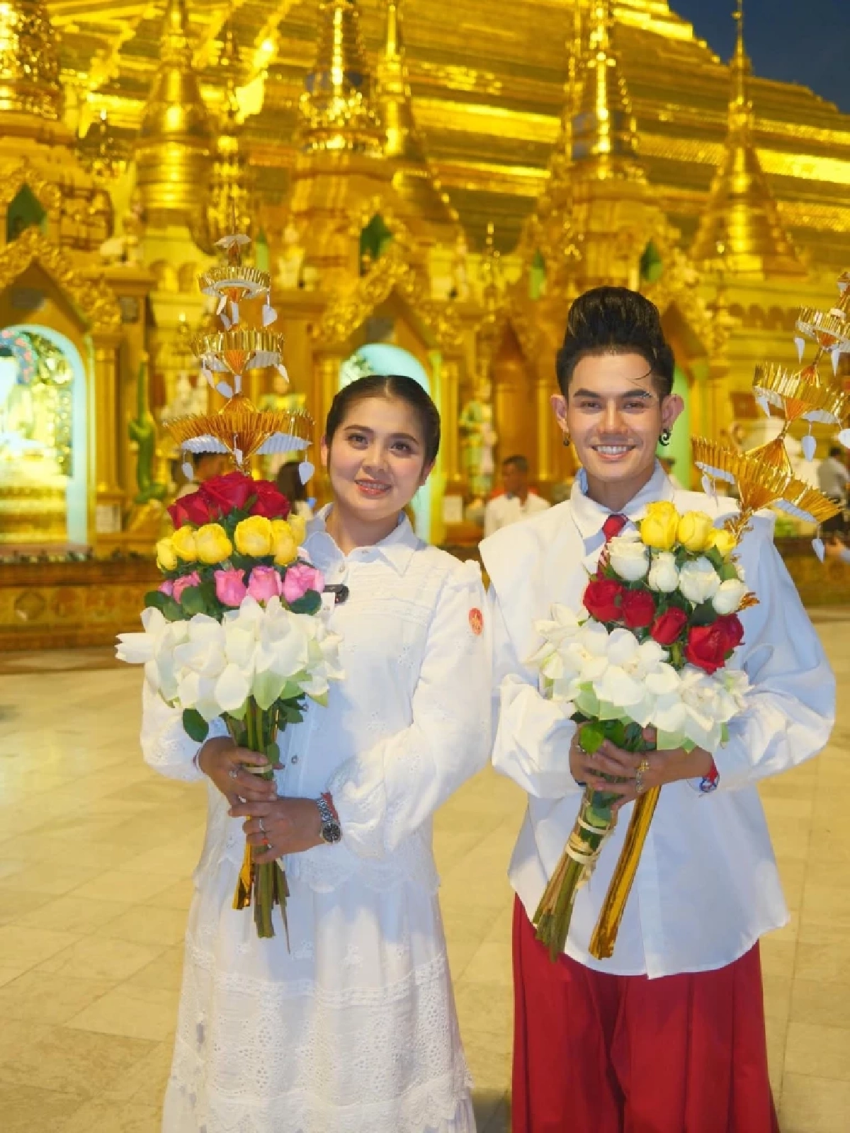 'เก่ง ธชย - บุ๋ม' บุกย่างกุ้ง เปิดทริปมูตัวพ่อสุดเอ็กซ์คลูซีฟ ไหว้ 5 เทพทันใจ