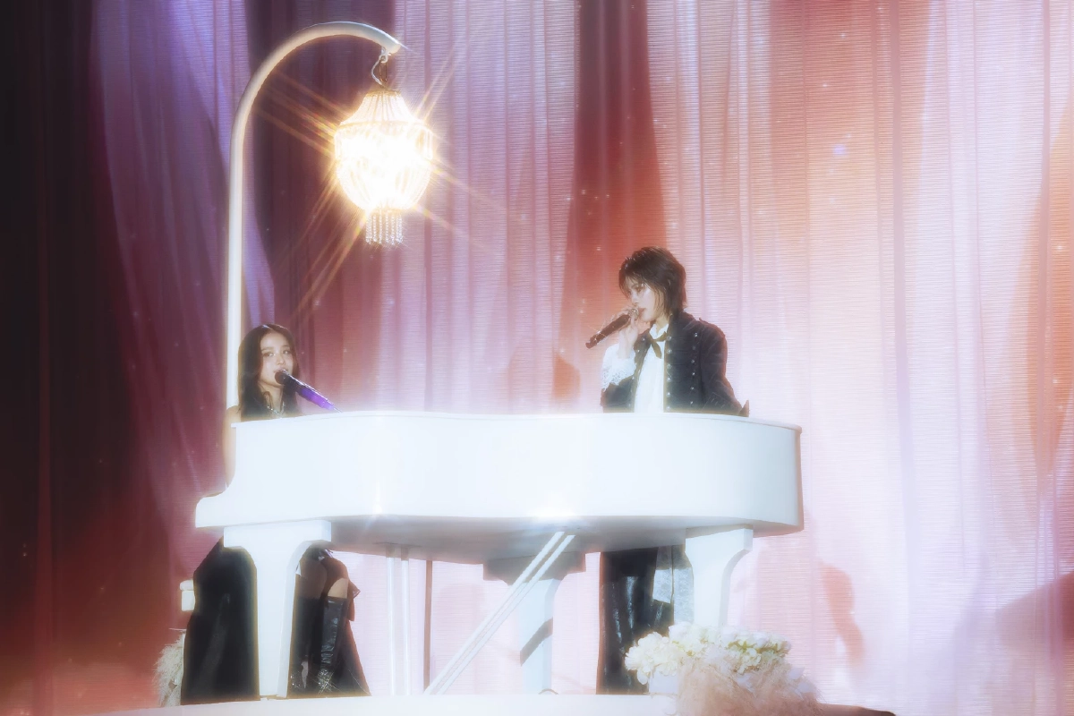 'เอมี่-บอนนี่' สะกดทั้งฮอลล์ โชว์ไฮโน้ตสุดปัง สมมงดูโอ้ดาวรุ่ง!