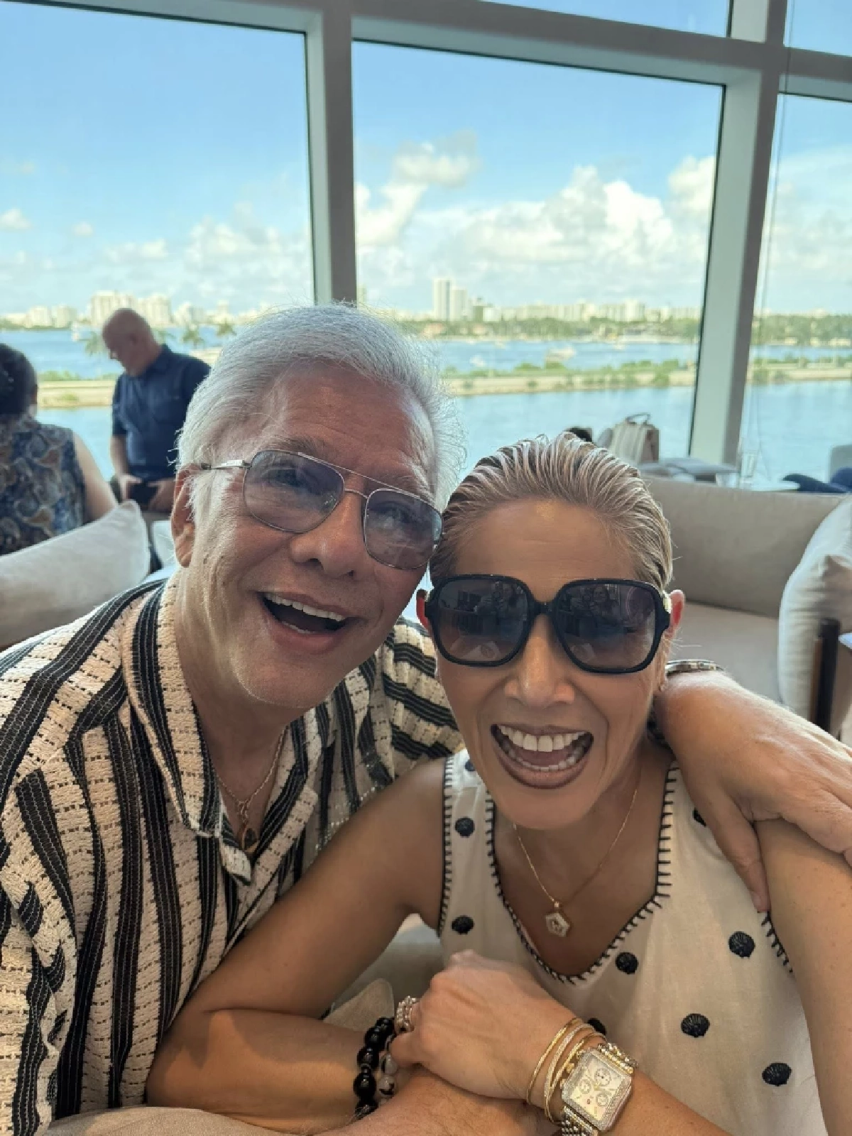 เนื้อเพลง "สุรชัย สมบัติเจริญ" แต่งให้ "ไดอาน่า" เล่าเส้นทางรัก ที่ต้องทำใจ