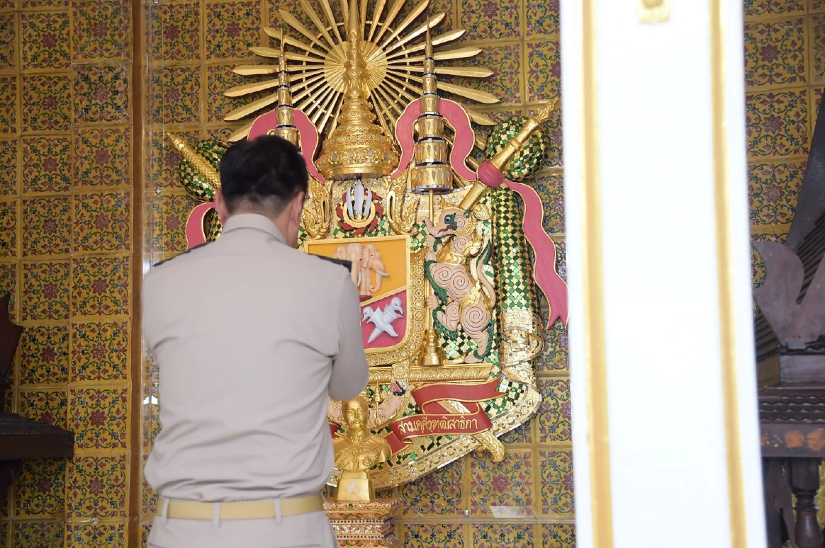 อนุทิน สักการะ "ศาลปู่ดำ - ตราแผ่นดิน" รอบที่ 4 ขอพรสิ่งศักดิ์สิทธิ์