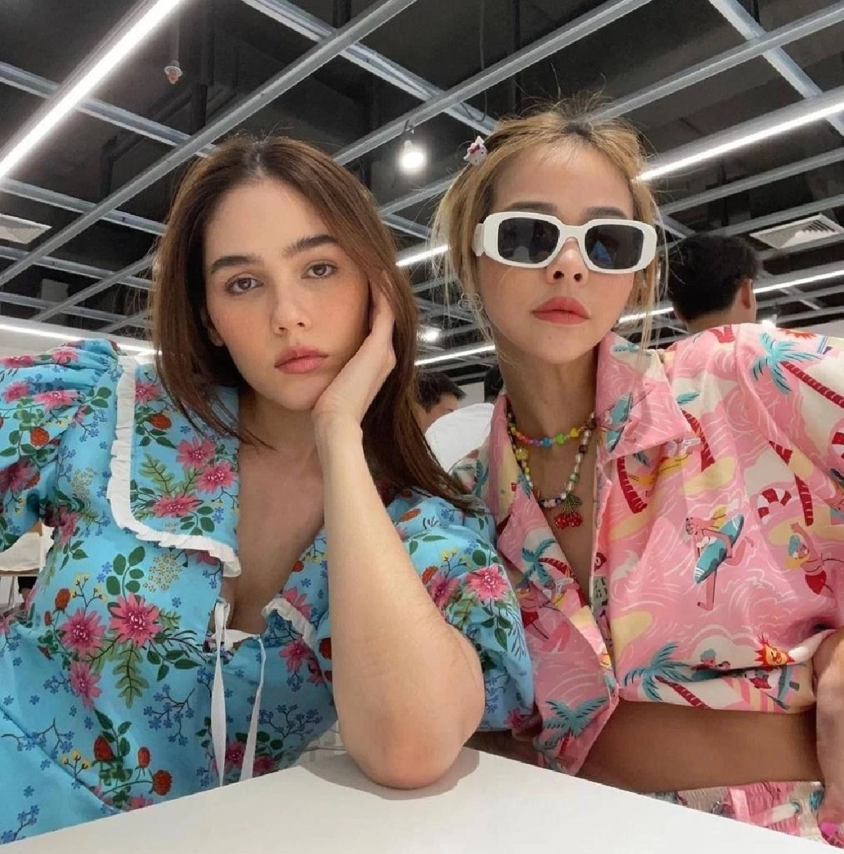 รู้จัก "พลอย ชวพร" แฟชั่นนิสต้าตัวแม่ทายาทหมื่นล้าน! ลูกสาวอดีตรัฐมนตรี