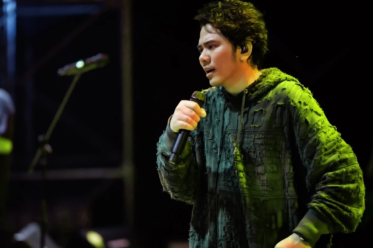 "แอ็คมี่ วรวัฒน์" สามีนางเอกดัง คือใคร? ทำไมถึงดัง มีผลงานอะไรบ้าง