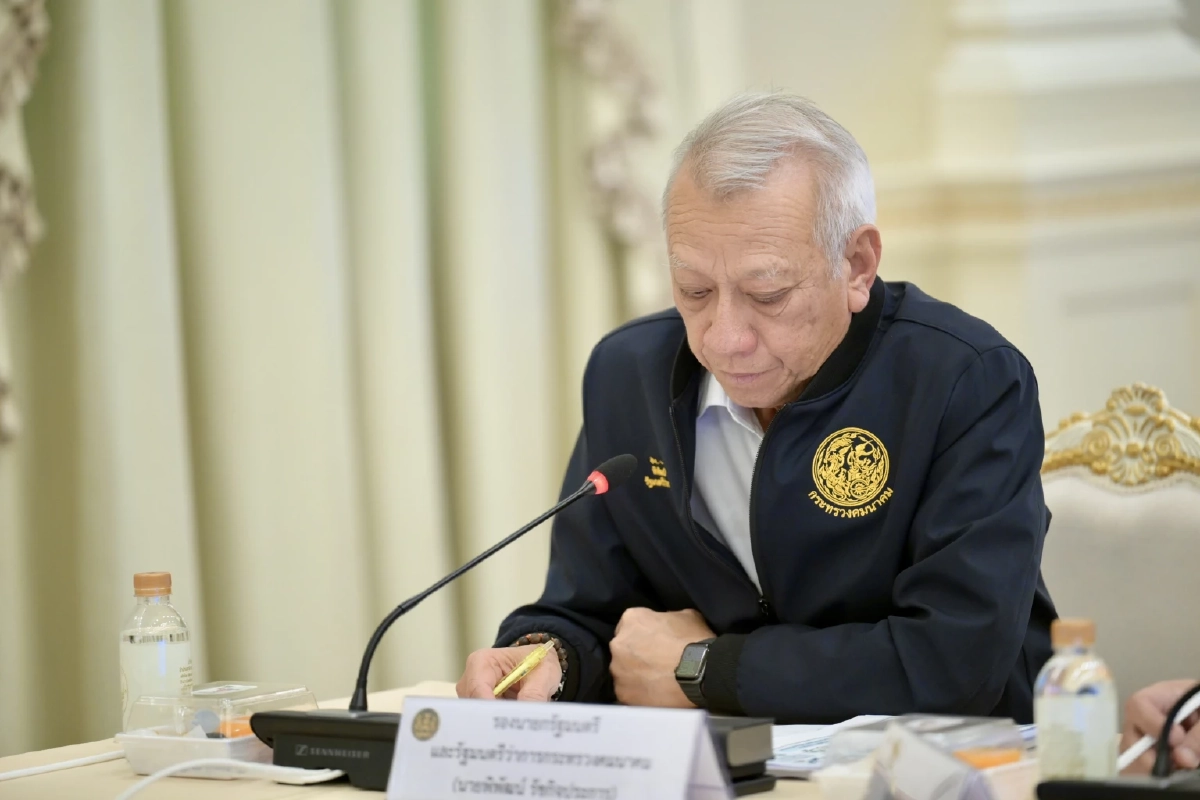 "พิพัฒน์" ย้ำ ไม่ต้องกังวล สงกรานต์ปีนี้ ท่องเที่ยว-กลับภูมิลำเนา น้ำมันไม่ขาดมือ