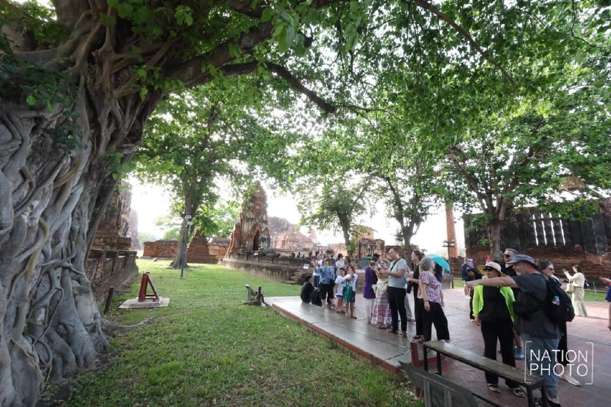 ลุย!'ป้าอยุธยา'ตอก'อินฟลูเขมร' เดินชูป้ายย้ำ 'เศียรพระในรากไม้ อยุธยา'