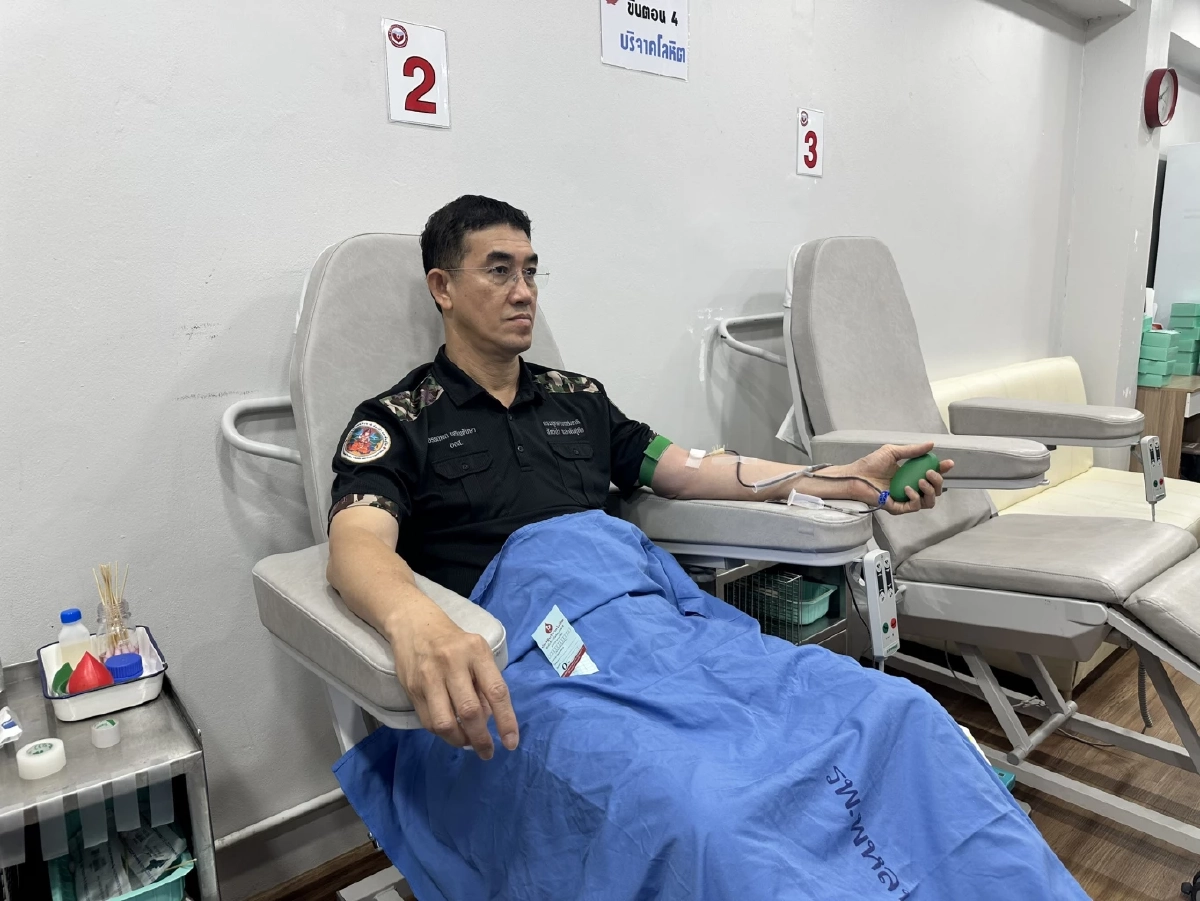 พลังใจพิทักษ์ป่า! เจ้าหน้าที่ ทส. แห่บริจาคเลือดช่วยชีวิต "หัวหน้าไฟป่า" ถูกxิงสาหัส