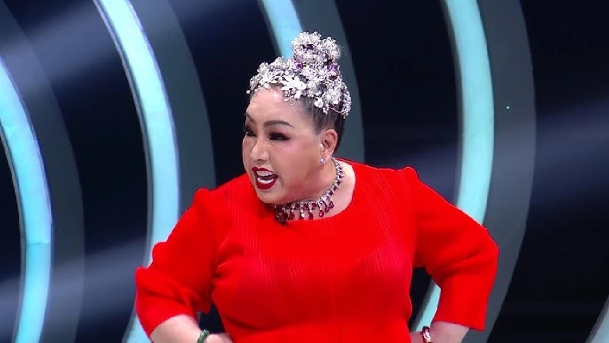 “ลีน่าจัง” ฉะเดือด “นายกฯ หนู” ปมชวนซื้อรถ EV ซัด! มีเงินหมื่นล้านพูดง่าย