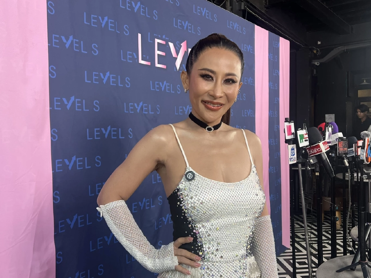 "ลาล่า" คุยหนุ่มฝรั่งเศส ตอบข่าวลือ "ใบเตย-ฟิล์ม" เป็นอะไรกัน?