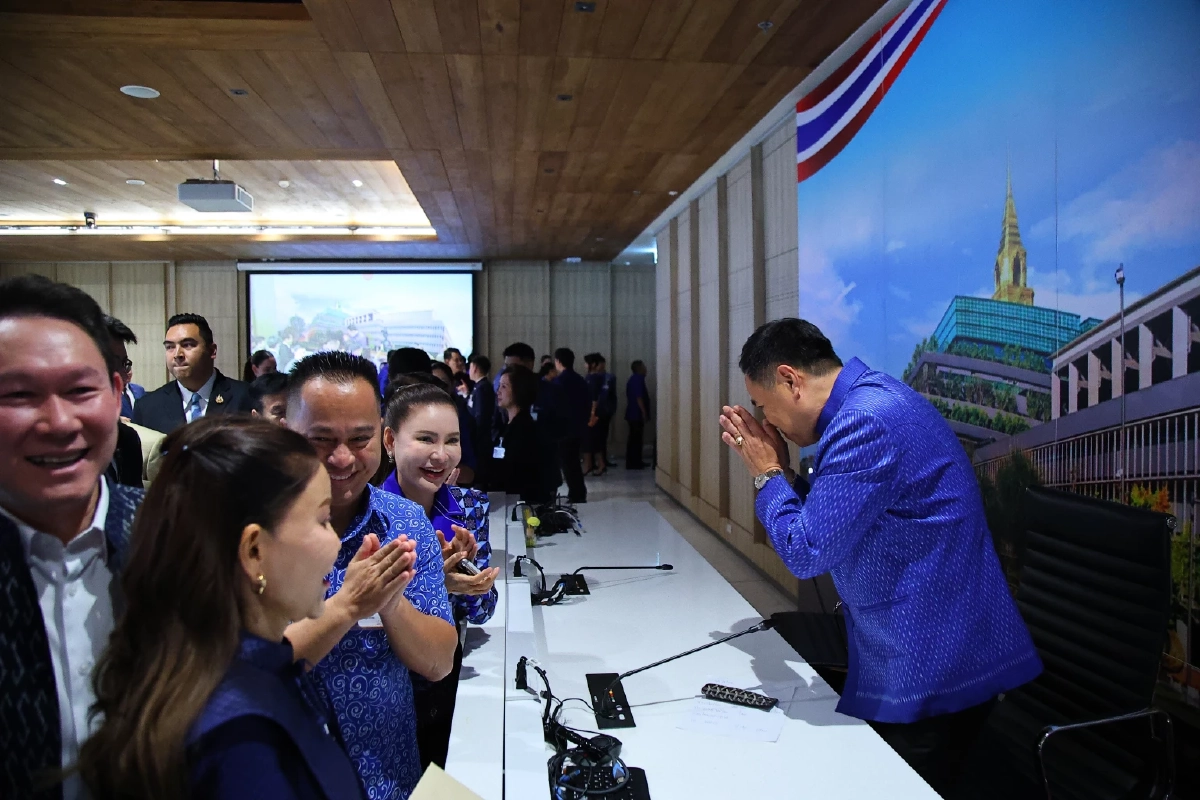ด่วน! สภาโหวตเลือก 'อนุทิน' เป็นนายกรัฐมนตรีคนที่ 32 (สมัย 2)  ทิ้งห่าง 'ณัฐพงษ์' ขาดลอย