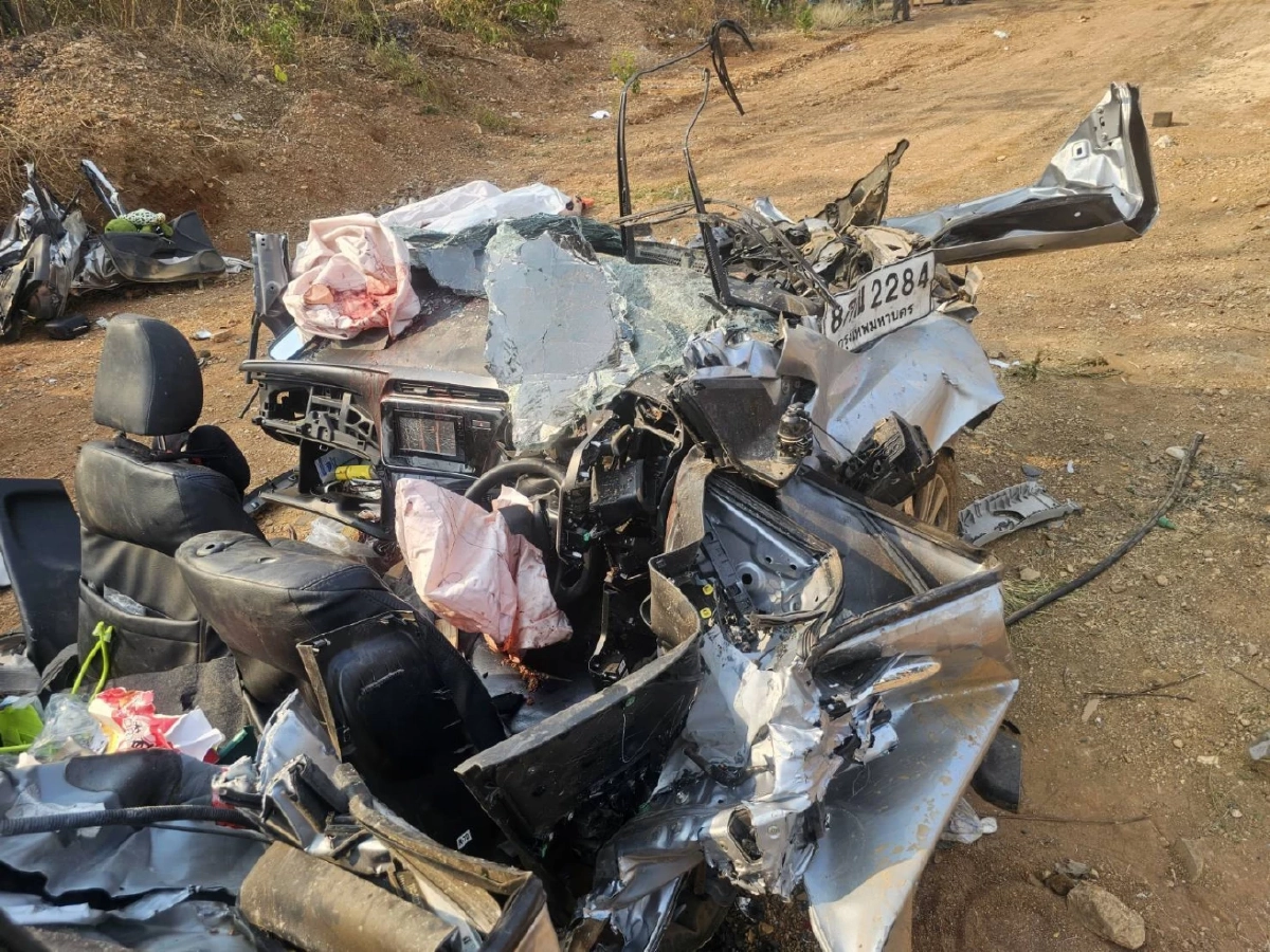 สังเวยสงกรานต์! 18 ล้อขยี้ 7 คันรวด ลำปางวิปโยคดับ 2 เจ็บ 8