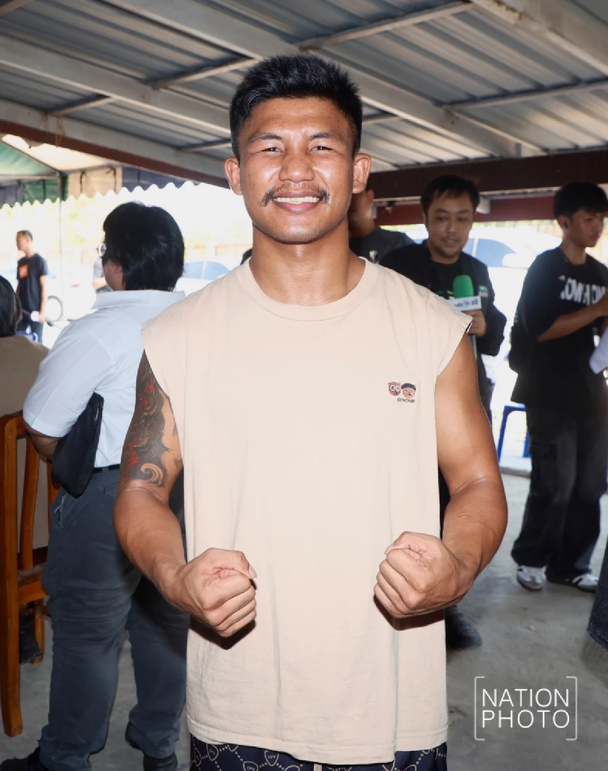 รถถัง จิตเมืองนนท์" แถลงข่าวปมถูกฟ้อง ย้ำยังรักเคารพ "บอสชาตรี"