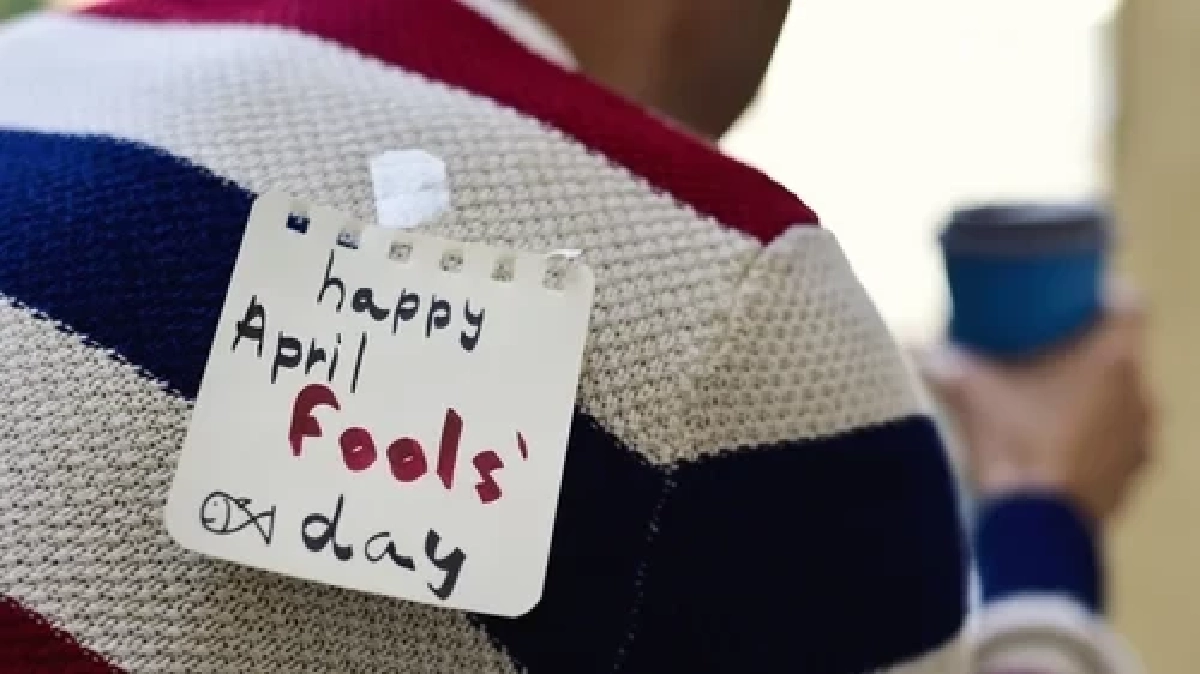 ไขปริศนา 1 เม.ย. April Fools' Day จุดเริ่มต้น "คำลวง" ที่คนทั้งโลกยอมให้หลอก!