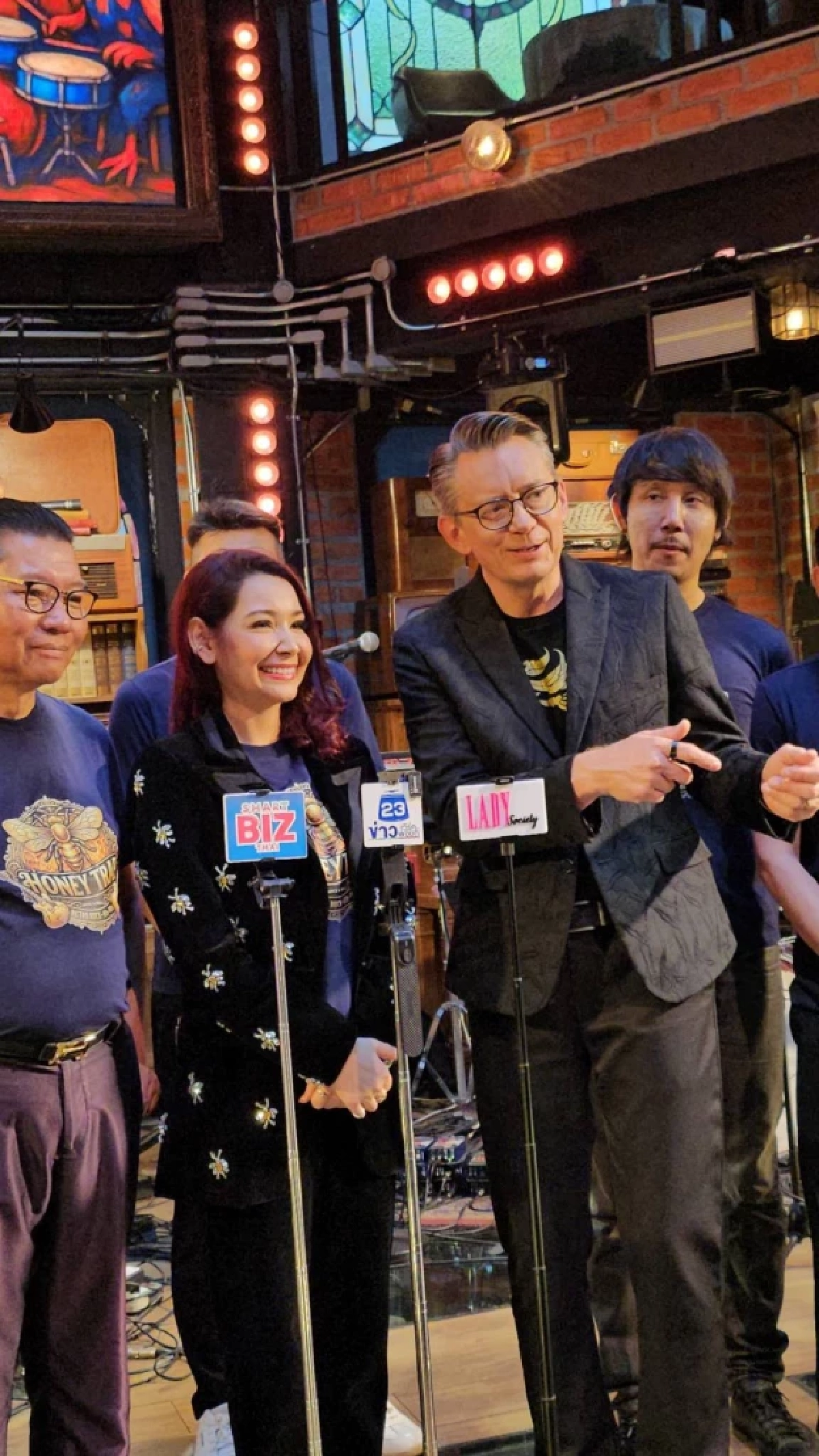 วง Honey Trap เดินหน้าซ้อมใหญ่ คอนเสิร์ต AUA ปะทะวง Siamese cats