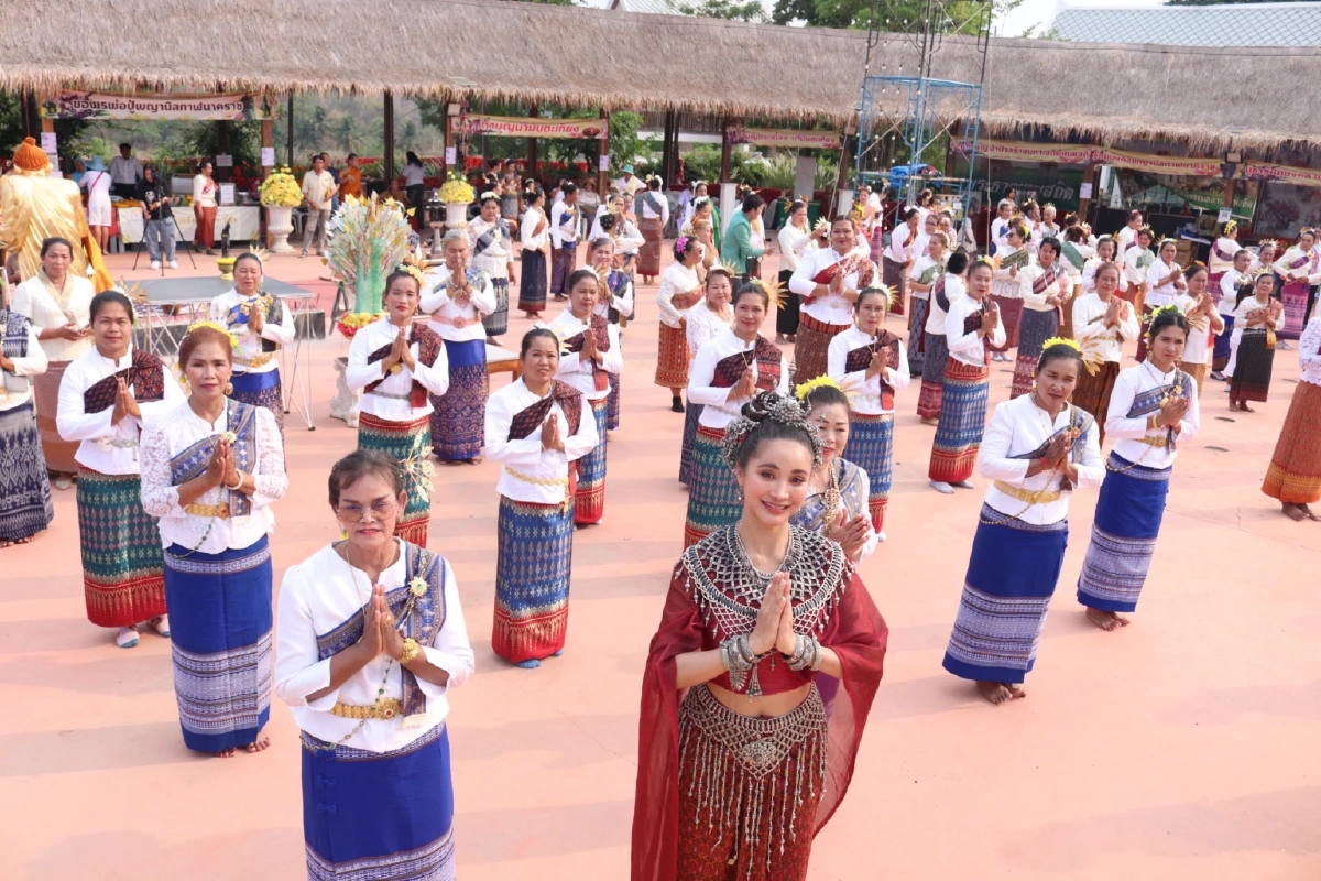 ขนลุก! 'มินดา มีทรัพย์สิน' นำรำบวงสรวง ปู่พญานิลกาฬนาคราช เกิดปาฏิหาริย์?