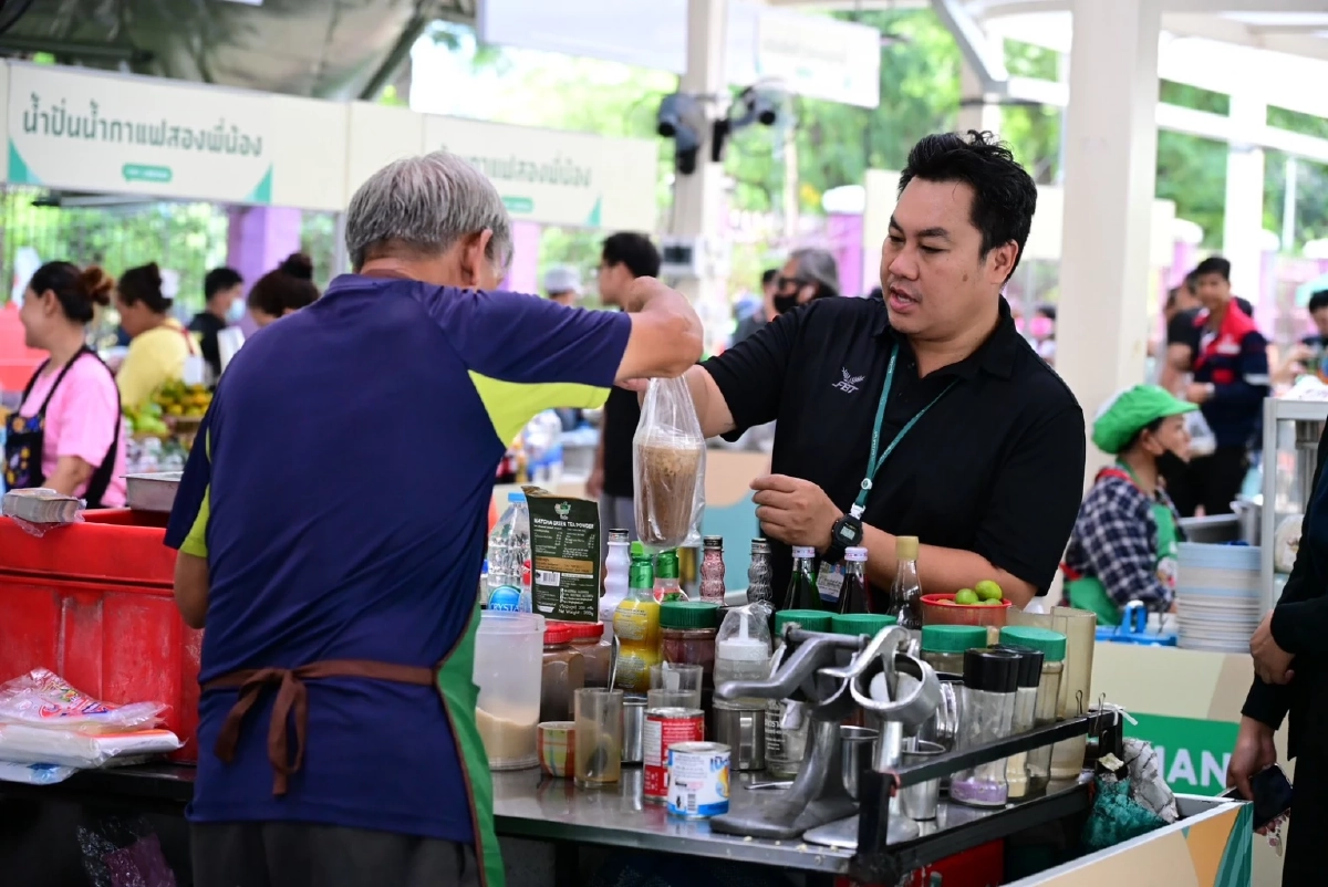 ไม่ได้มีแค่แอโรบิก! กทม. เปิด “Hawker Center” ยกระดับ Street Food ไทย