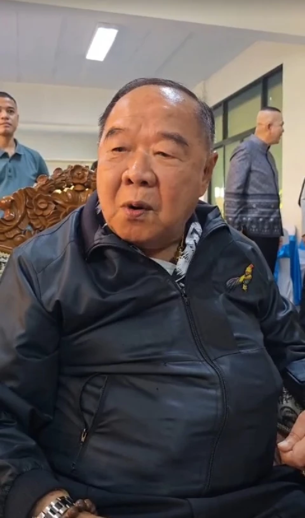 ป่ารอยต่อแตก! แห่รดน้ำดำหัว "บิ๊กป้อม" พรึบ ตท.6-คนดังพรึบ รับพรสงกรานต์ 69