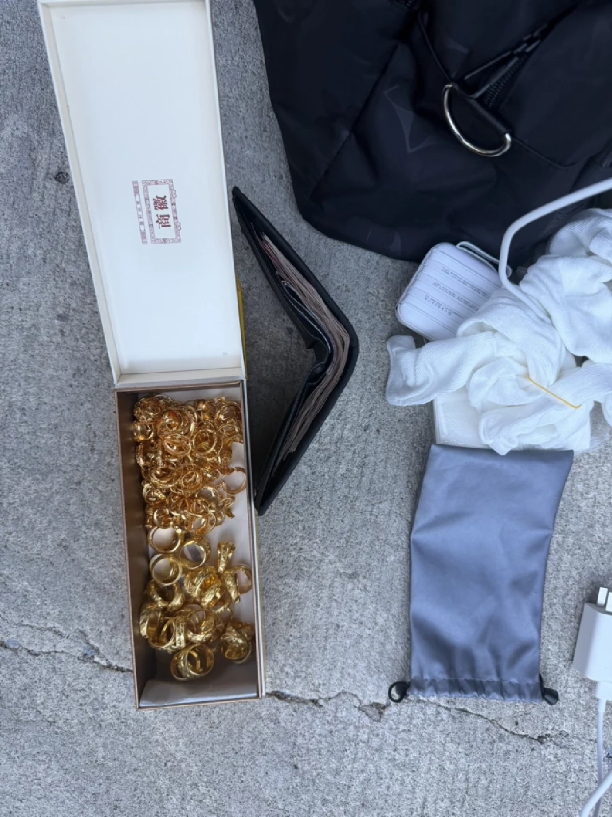 จับแล้ว 2 วัยรุ่นจีน บุกชิงทองโคราช จนมุม กทม. อ้างสาเหตุ เที่ยวจนเงินหมด