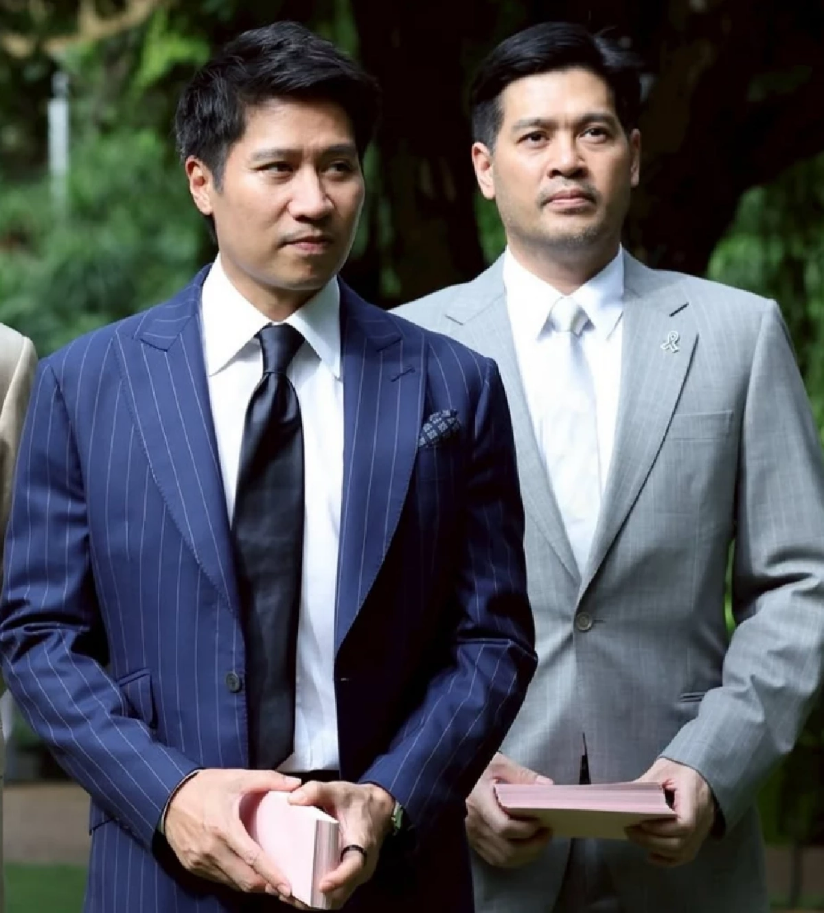 "เต้ ภูริต"  อวดซิกแพกร่างทองขย้ำใจ! รู้จักทายาทรุ่นที่ 4 ตระกูลภิรมย์ภักดี