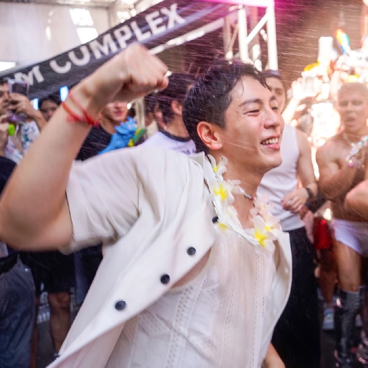 'อัพ-ภูมิ' นำทีม 'Love of Silom' สาดความมันส์สงกรานต์ ทำกรี๊ดสนั่น