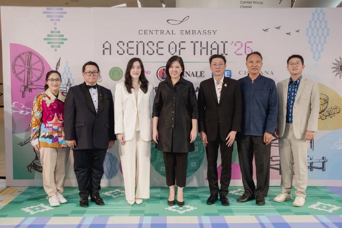 สะกดตา! 'อภิมหาเศรษฐี–ซุปตาร์ไทย' ฟินาเล่ ทำถึงเกิ้น  New Col. 'The Passion of Thai Silk'