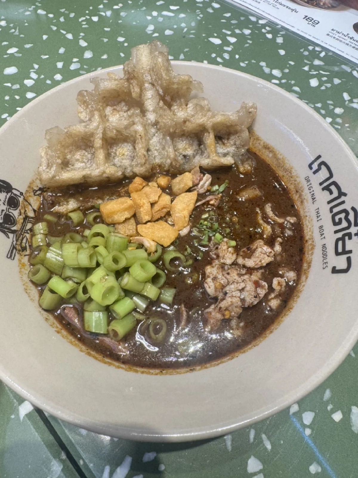 "ลุงป้อม" เช็กเรตติ้ง One Bangkok! ปลื้ม Gen Z รุมล้อมขอเซลฟี่