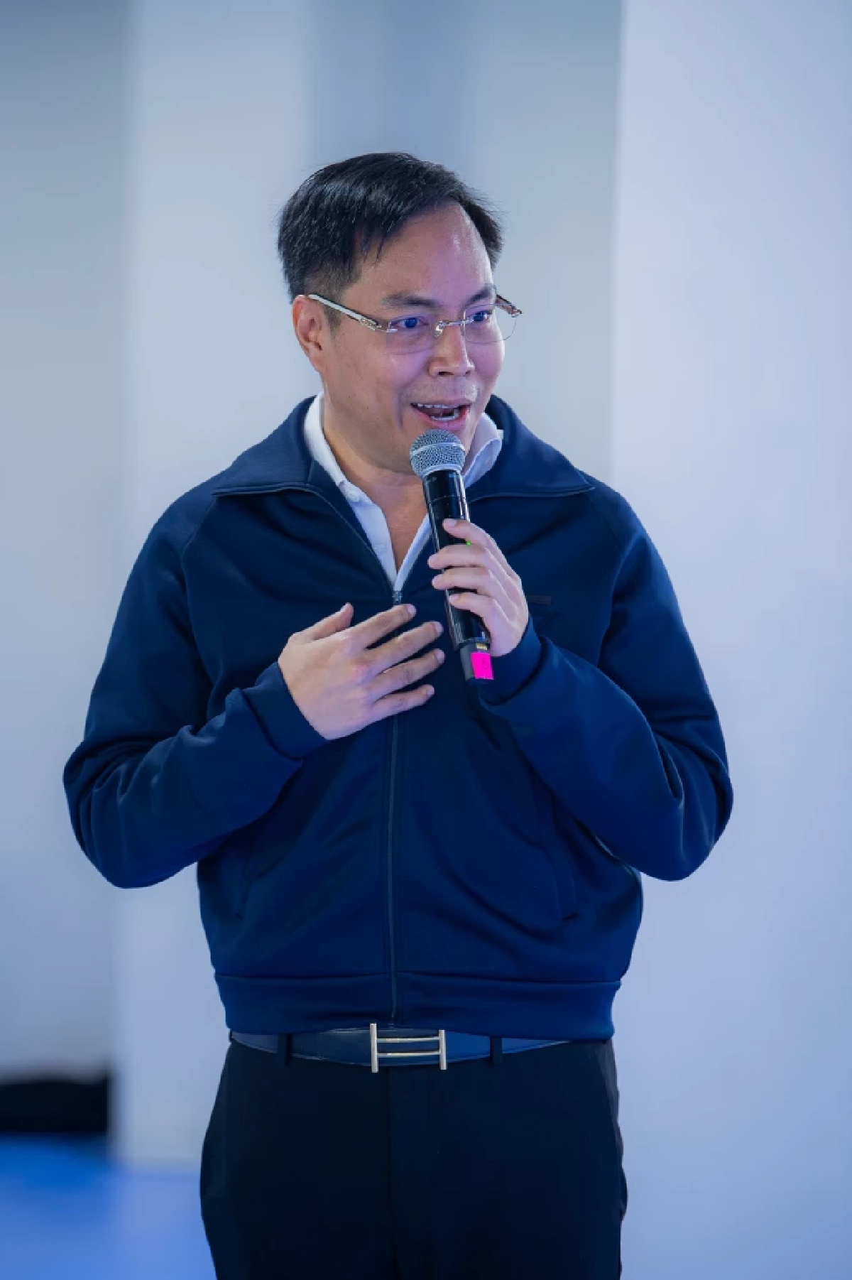 ทำงานทันที  "อาจารย์เชน - ครูพี่กอล์ฟ" รุกคืบปฏิรูป ฟื้นความหวัง การศึกษาไทย