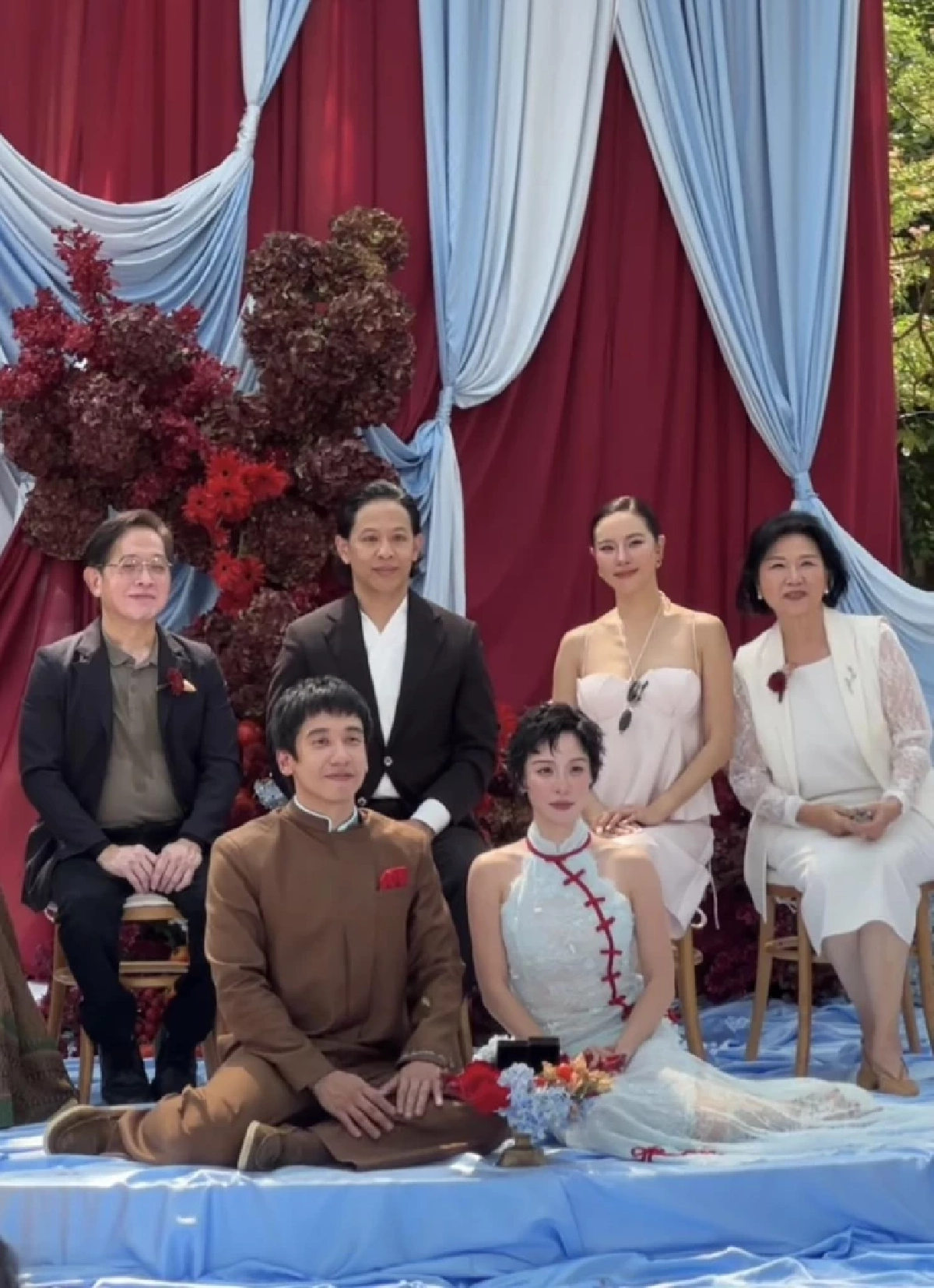 รู้แล้ว! คำพูด'โอม Cocktail'ดราม่าอะไร? กลางงานแต่ง 'พลอย - เต'