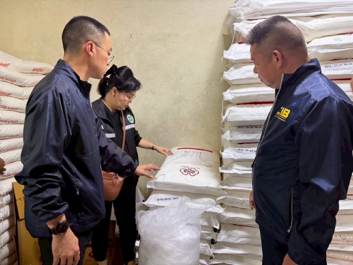 CIB ทลายโรงงาน “ผงชูรสปลอม” กลางกรุง ลอบส่งขายข้ามจังหวัด กระจายตามตลาดดัง