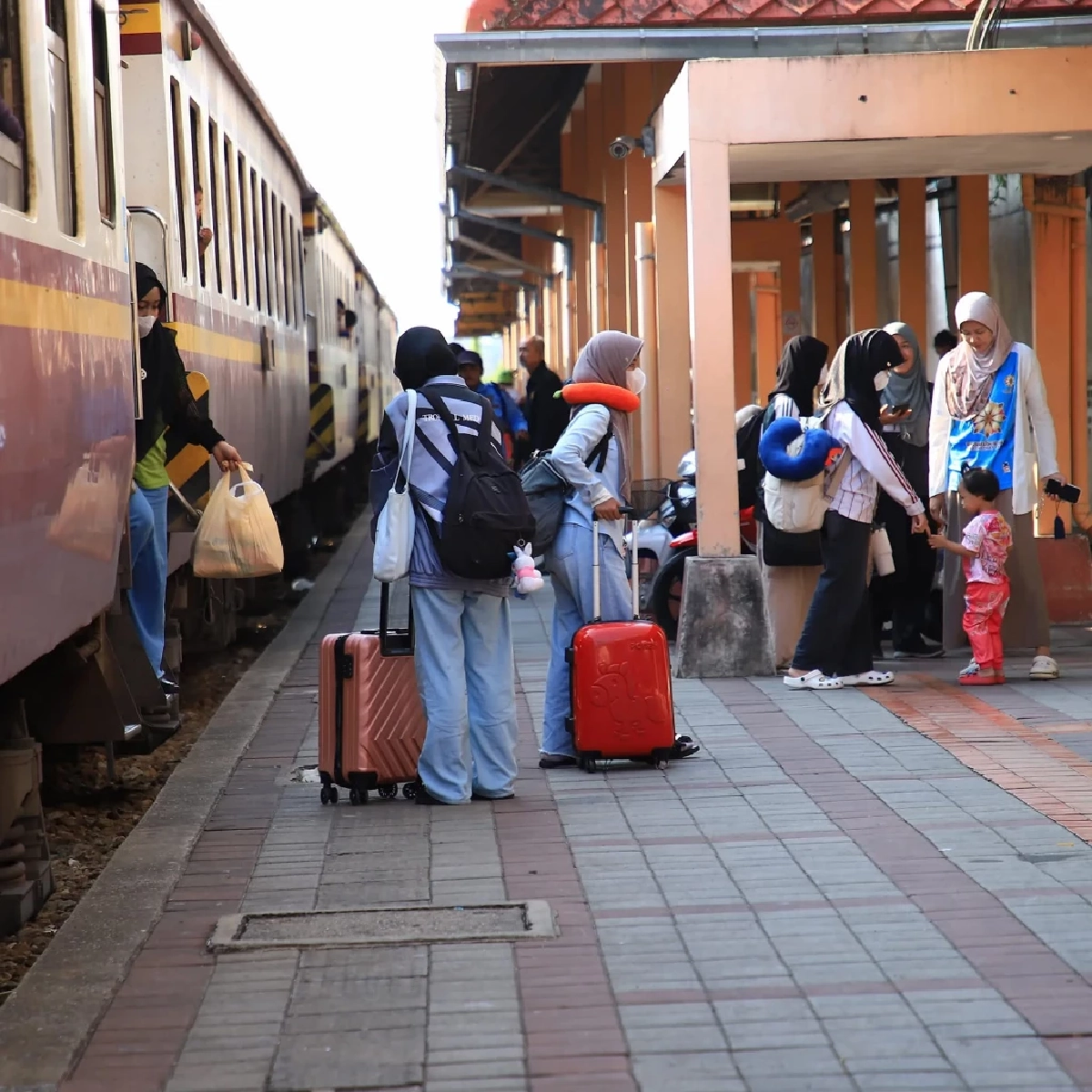 ชาวยะลา หันใช้รถไฟมากขึ้น ลดภาระค่าน้ำมันรถได้กว่าเท่าตัว!