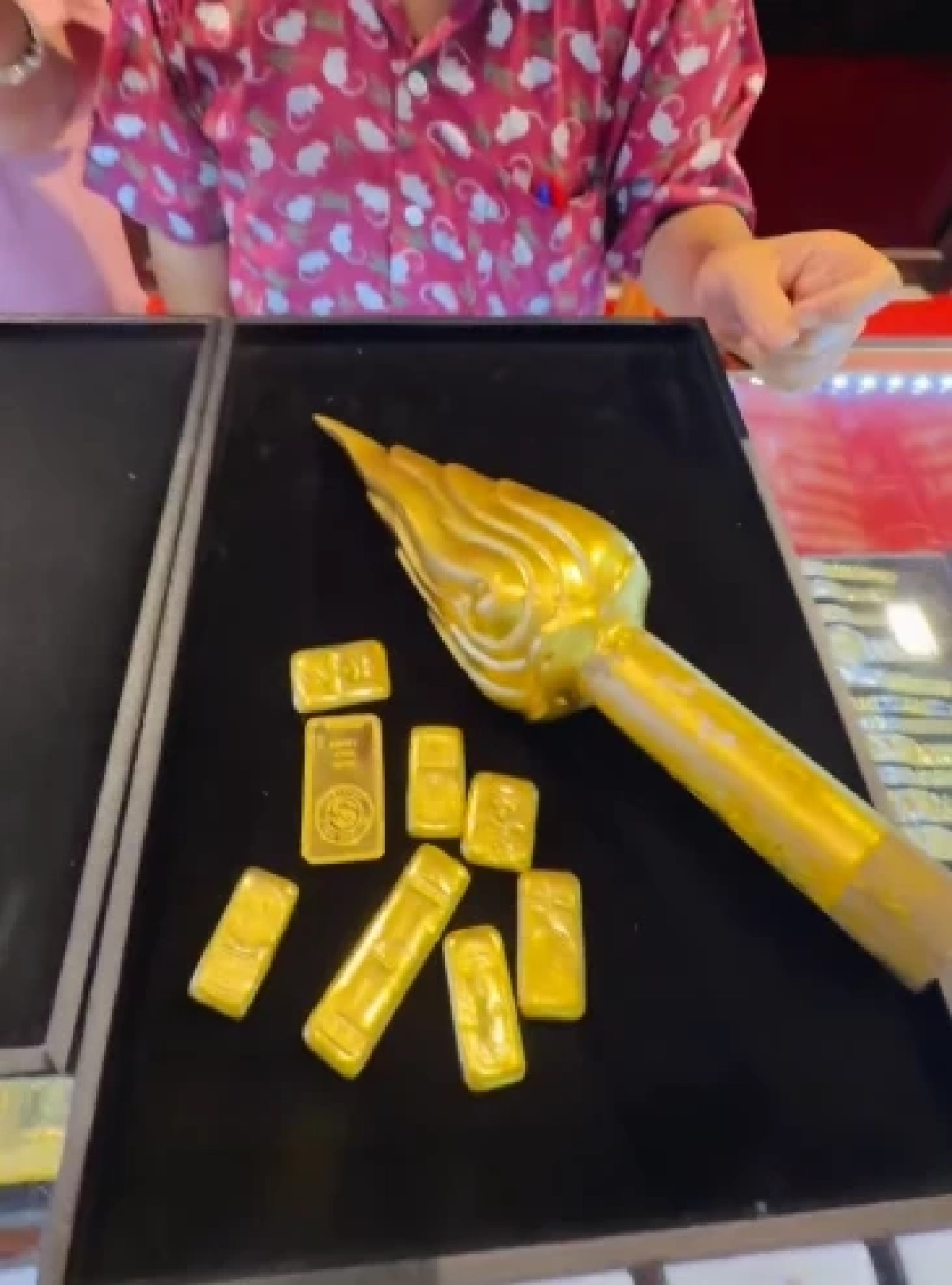 ญาติโยมช็อก! บริจาคทองคำเกือบ 50 บาท หล่อพระเกศ ส่งร้านตรวจ กลายเป็นทองเหลือง