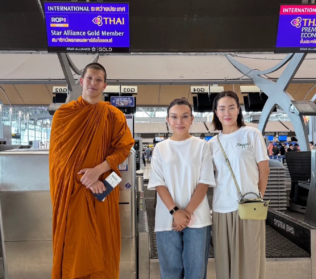 อนุโมทนาบุญ "พระโดม" บวชครบ 1 ปี บินลัดฟ้าจำวัดต่อที่อเมริกา