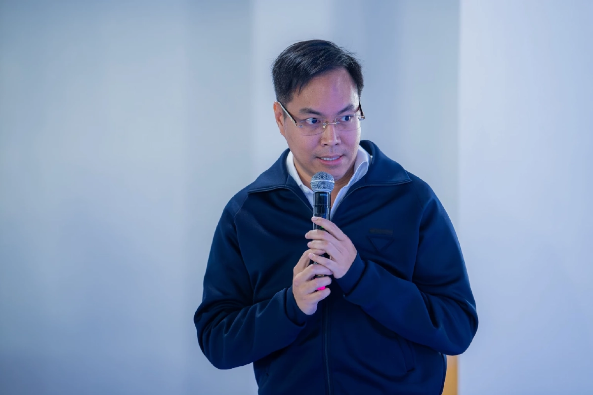 ทำงานทันที  "อาจารย์เชน - ครูพี่กอล์ฟ" รุกคืบปฏิรูป ฟื้นความหวัง การศึกษาไทย