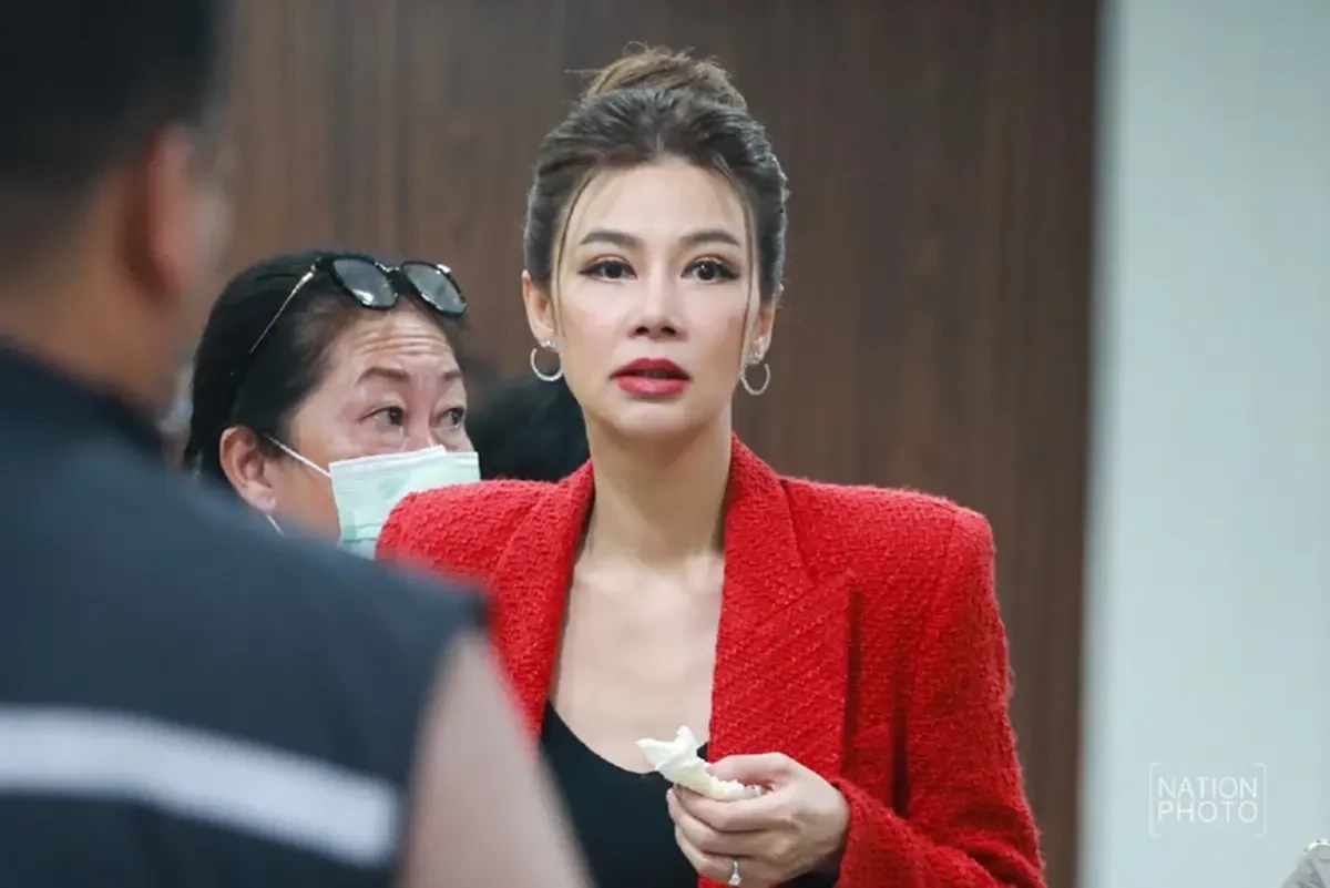 รอดคุก! "ปู มัณฑนา" ติดกำไล EM - ห้ามออกนอกประเทศ คดีฉ้อโกง "ลูกหมี"