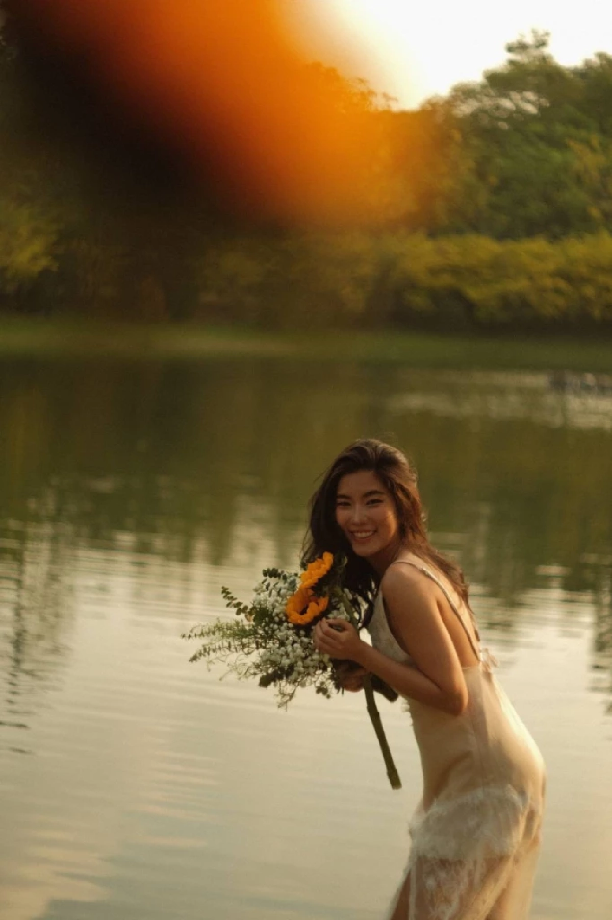 ว้าวมาก! "ก้อย อรัชพร" หวานใจ "ทิม พิธา" ปล่อยเพลง Sunflower