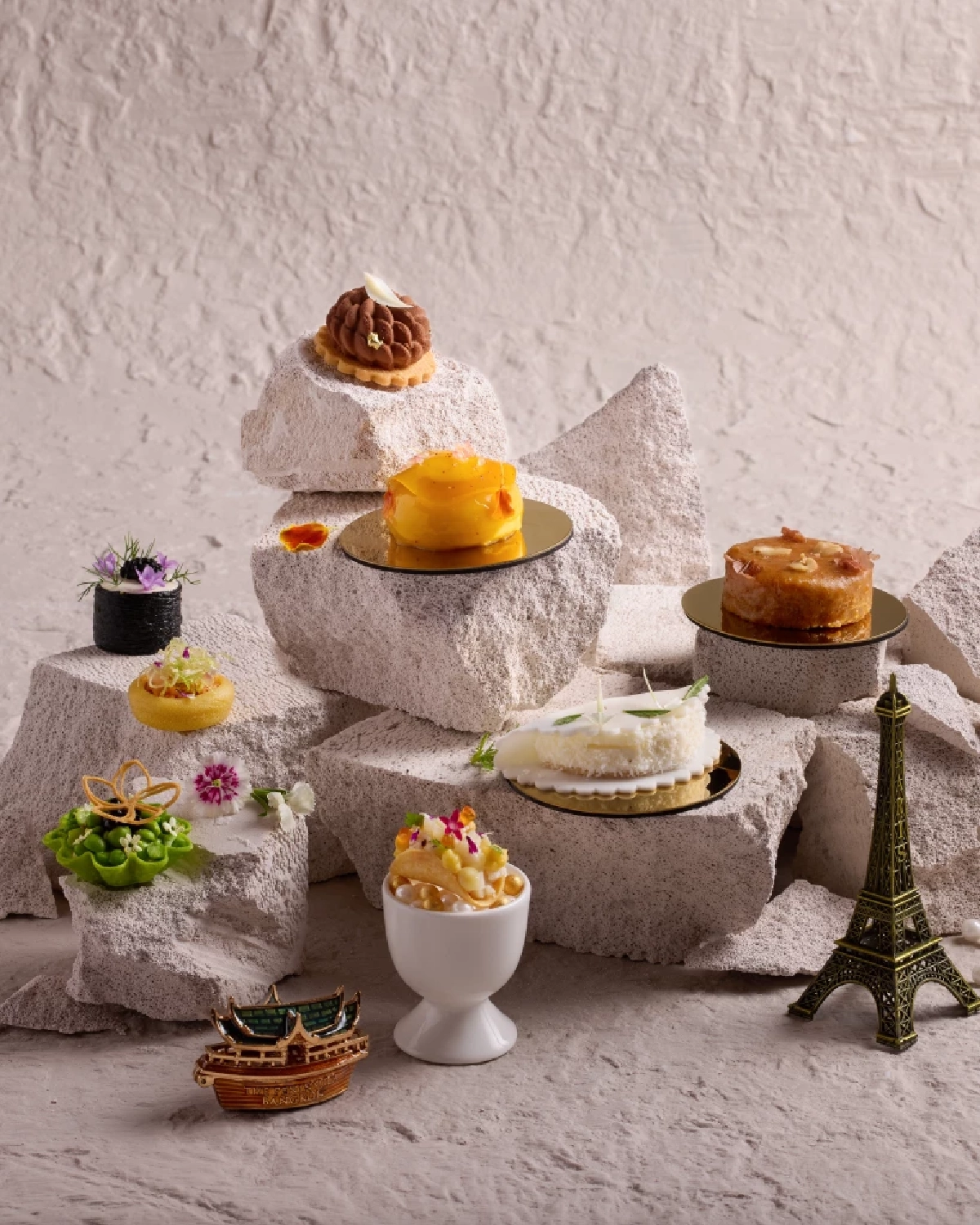 ยกจริตฝรั่งเศสมาไว้ริมน้ำเจ้าพระยา เปิดลิสต์ Afternoon Tea สุดพรีเมียมจากเชฟระดับโลก