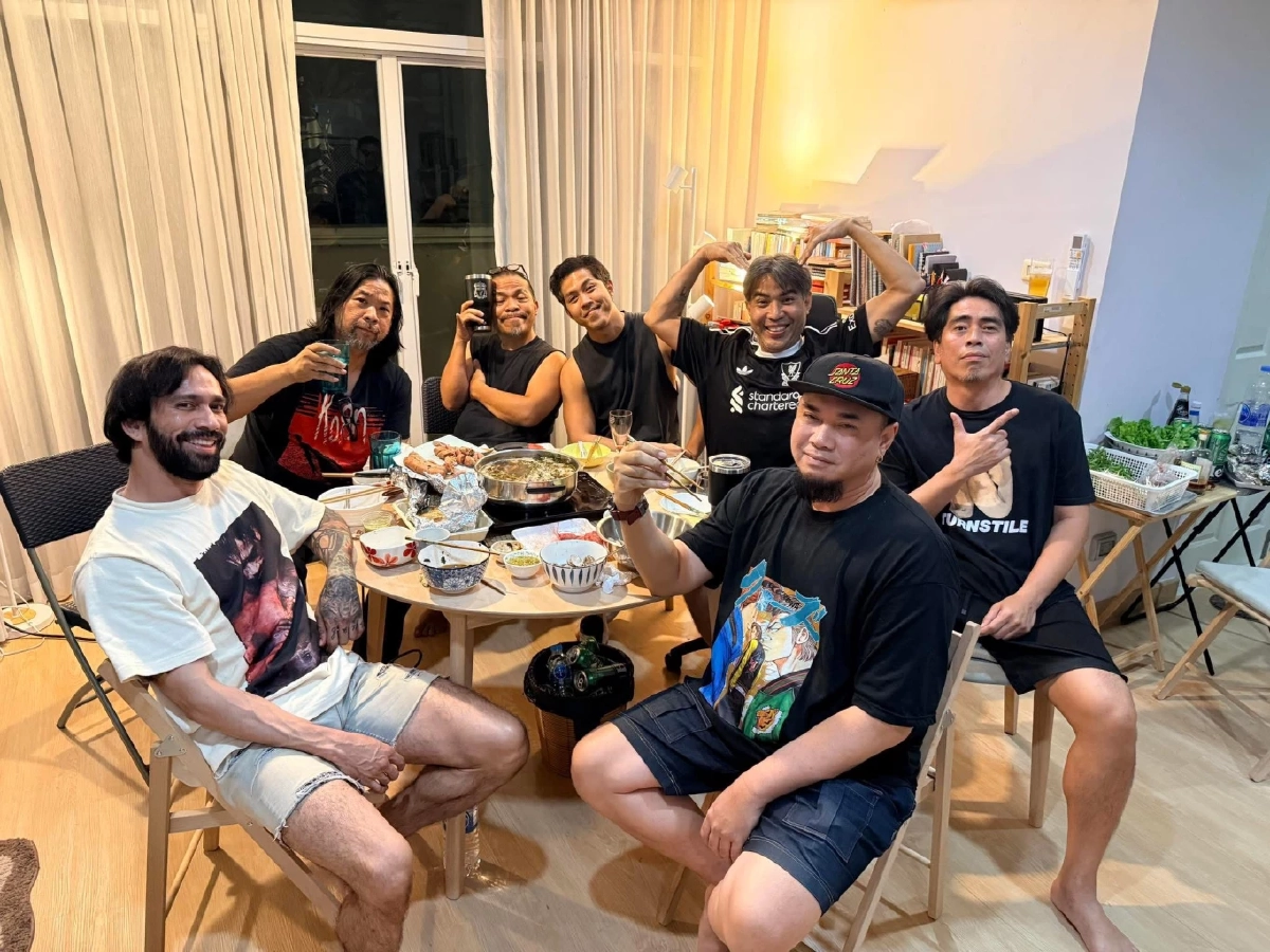 "แด๊กซ์" มีปัญหาอะไรกับ "วงบิ๊กแอส" สาเหตุแยกวง สรุปดราม่า ย้อนอดีต 15 ปี