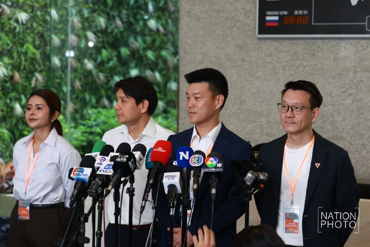 พรรคประชาชน ปรับทัพ ดัน "พิจารณ์" นั่งเลขาฯ "ลิซ่า ภคมน" โฆษกฯ