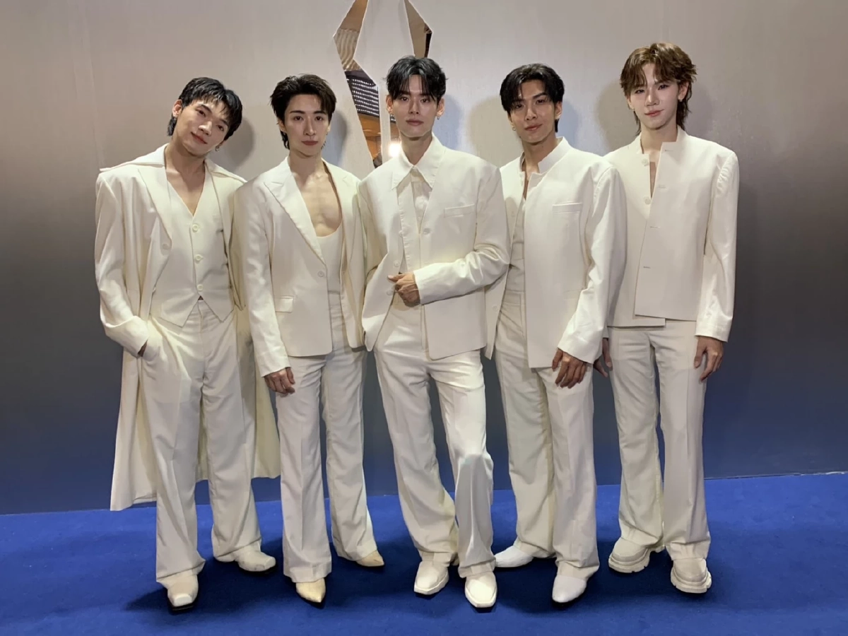 '5 หนุ่ม' PERSES ซ้อมหนักพา T-POP เบุกอเมริกา ปังระดับอินเตอร์