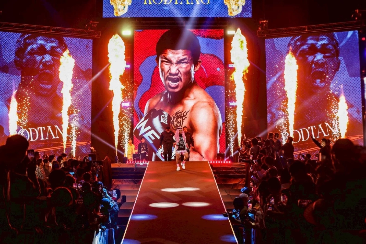 “รถถัง” เบรกแจ้งความ! สัญญาเจ้าปัญหา ทนายแฉยับพิรุธโผล่ลายเซ็นไม่ตรง