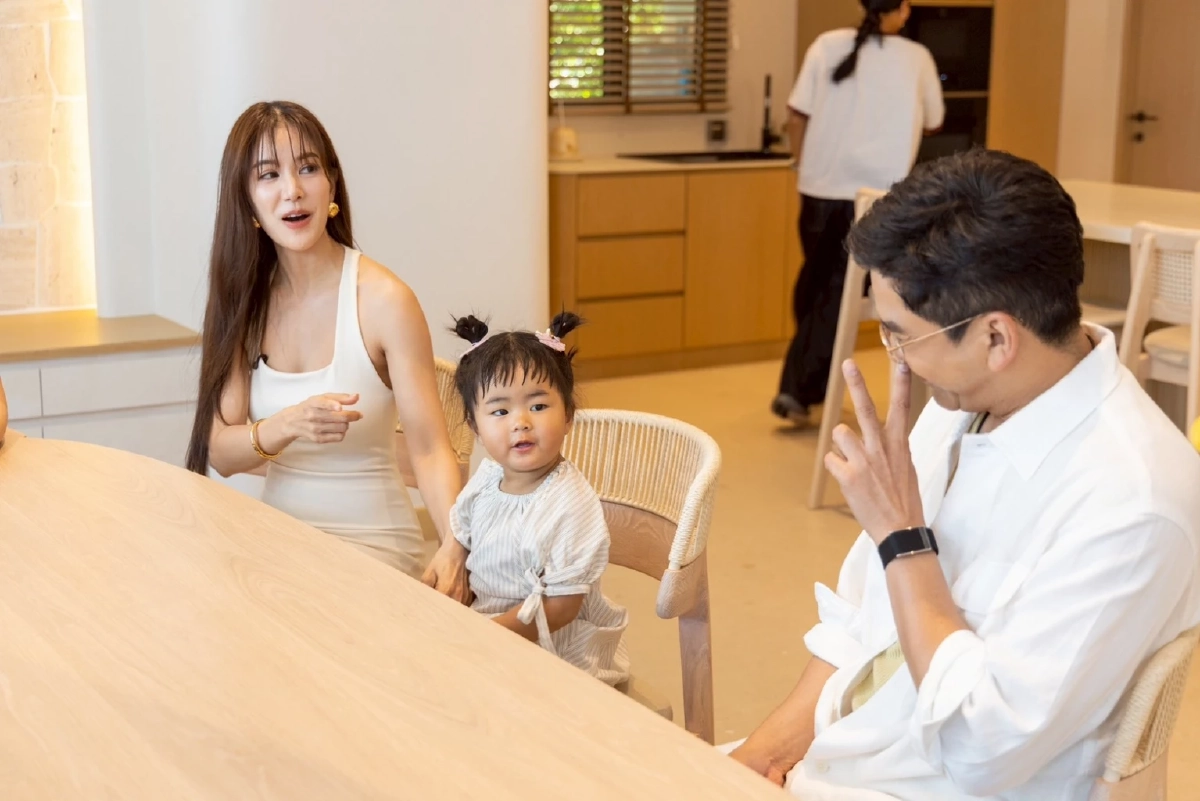 สุดอบอุ่น บุกบ้าน "ตูน บอดี้สแลม - ก้อย รัชวิน" หลังใหม่ ที่ภูเก็ต