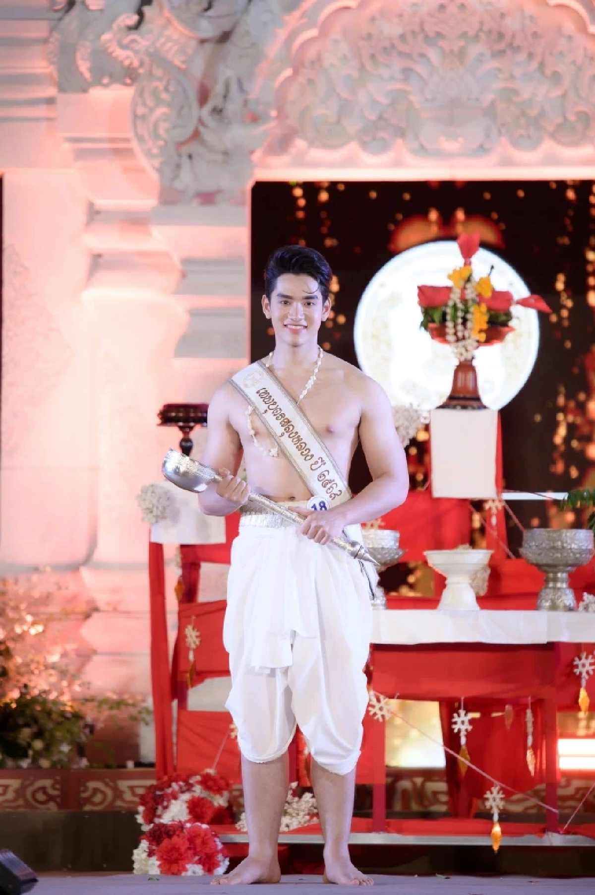 เปิดประวัติ 'ทีลอซู ไชยวัฒน์' เทพบุตรสลุงหลวง 69  หล่อครบเครื่อง