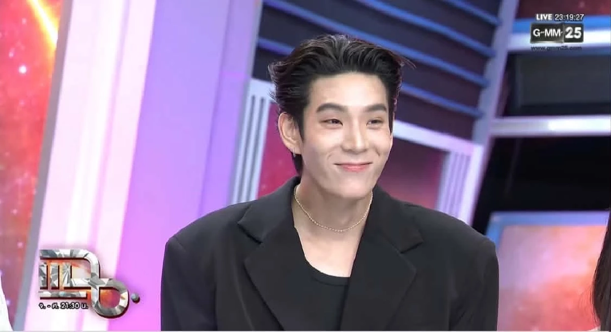 "ต้าเหนิง" โพสต์.. ไร้เงา "เจเจ" เจอโยง คู่รักดาราวัยรุ่นเลิกเงียบ 3-4 เดือน