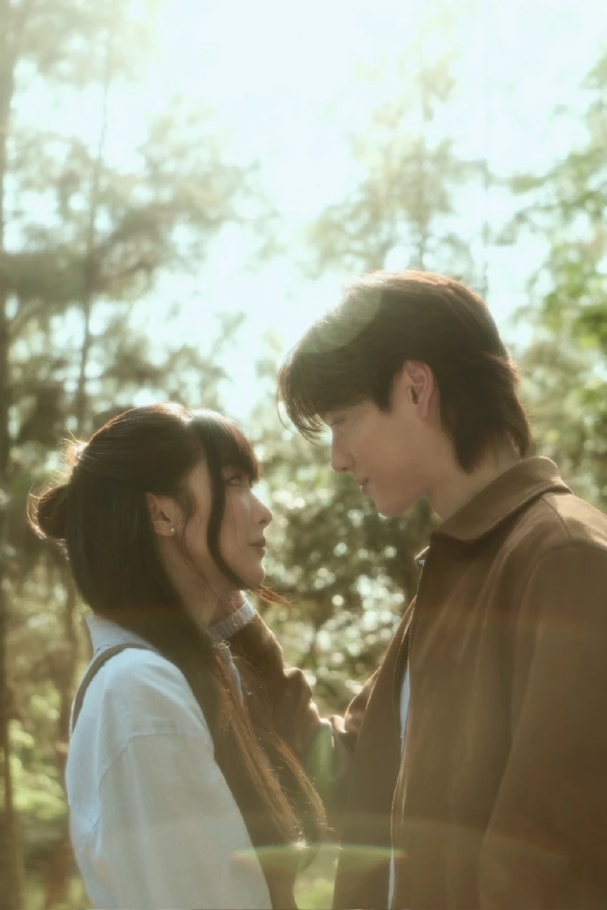 'PHUWIN' ปล่อยซิงเกิลใหม่ 'แค่นาทีเดียว (A Minute)' ดึง “เบนซ์” เสิร์ฟเคมี