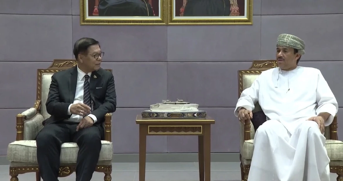 “สีหศักดิ์” พบ กห.โอมาน วอนประสาน "อิหร่าน“ ขอเรือไทยผ่านฮอร์มุซ